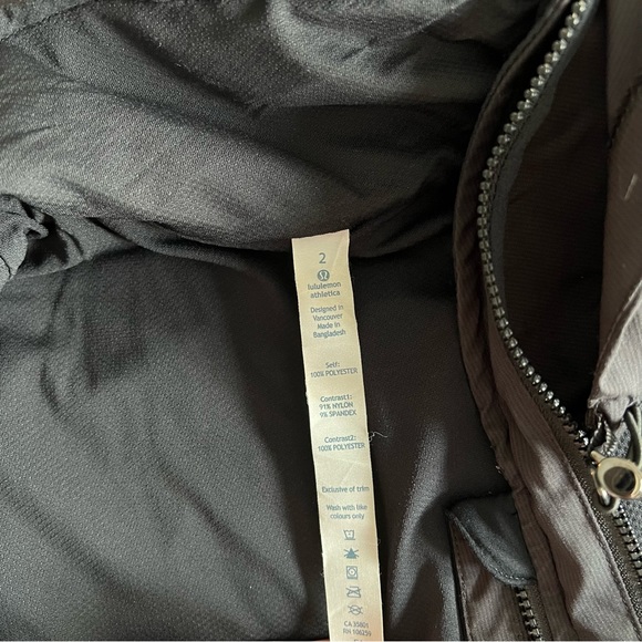 Lululemon Black Jacket 🖤 - Picture 10 of 12